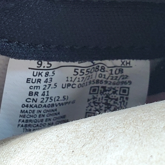 Air Jordan Retro 1 - Picture 6 of 11